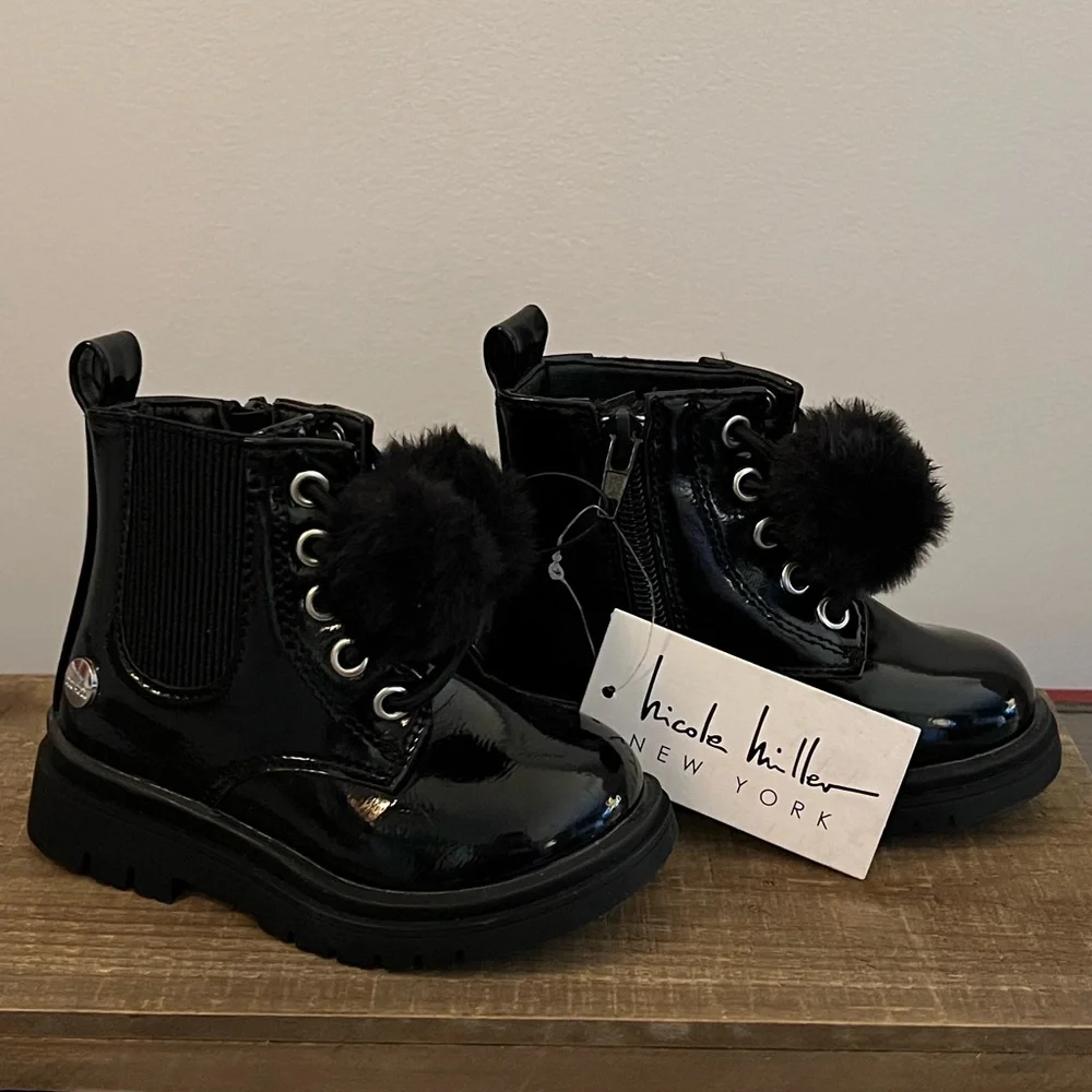 NWT Nicole Miller New York Black Pom Pom Girls Boots Size 5 - Picture 1 of 9